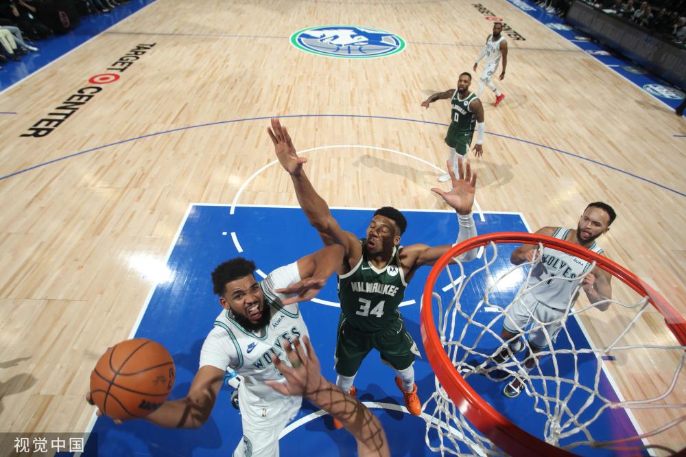 女足在赛场 女足在赛场