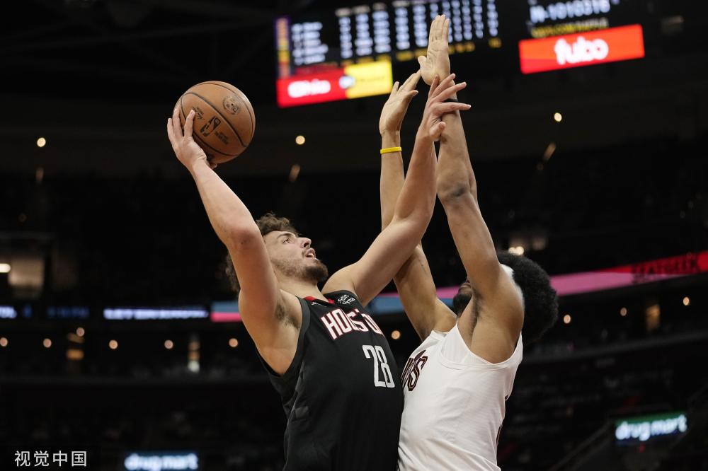 中占据主动 中占据主动